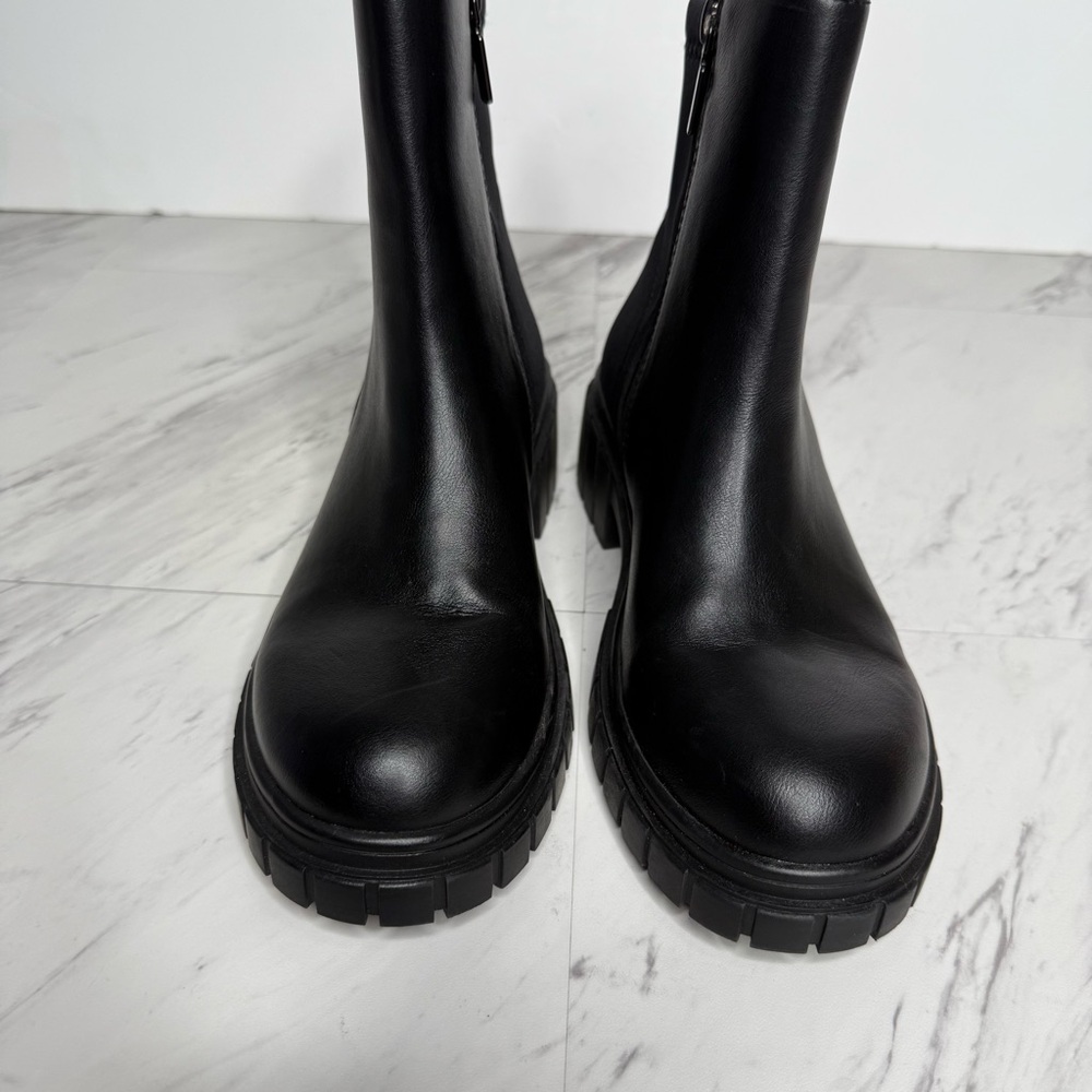 Blondo Prestly Black Leather Bootie 7 1/2 M - Picture 9 of 14